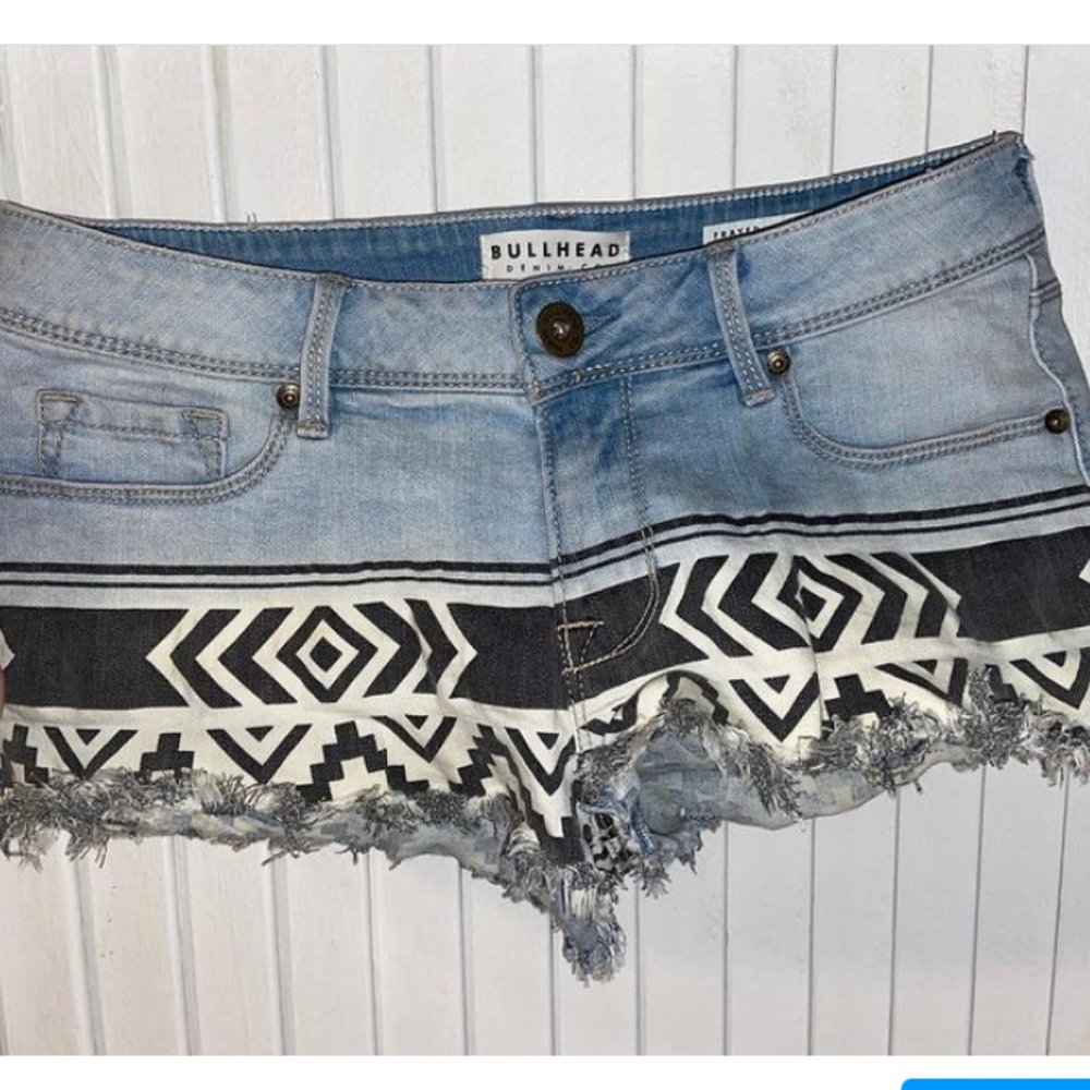 bullhead denim shorts